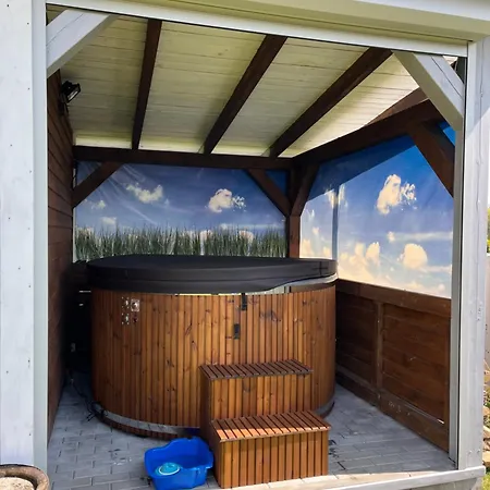 Holiday home Dom Caloroczny Wczasy Marzenie